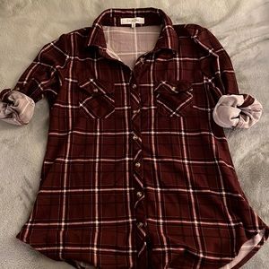 Women’s plaid flannel shirt.